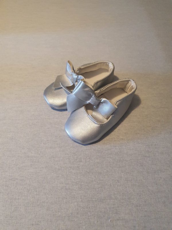 Girls 6-9 Monsoon silver bow pumps