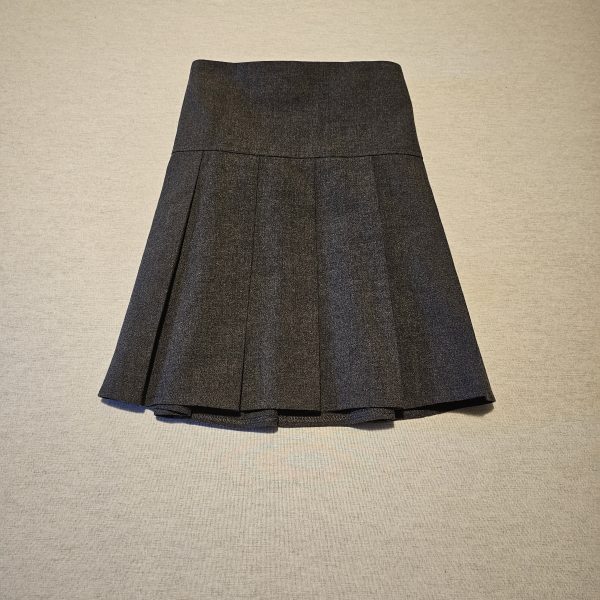 Girls 5-6 M&S grey pleated school skirt