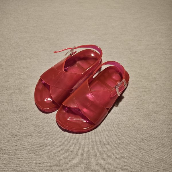 Girls Infant Size 9 pink jelly shoes