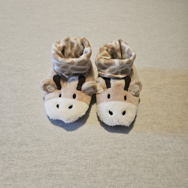 Boys Newborn/First size Giraffe booties