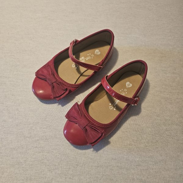 Girls Infant size 10 Red bow pumps