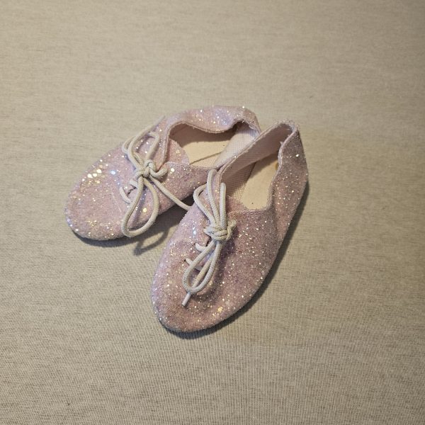 Girls Infant size 9 pink sparkle Jazz shoes
